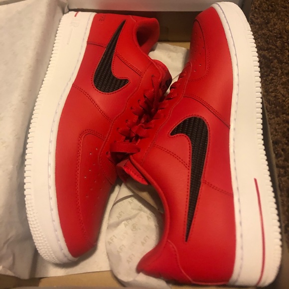 Nike Air Force 1 ‘07 LV8 “Cut-Out Swoosh” - Picture 2 of 3